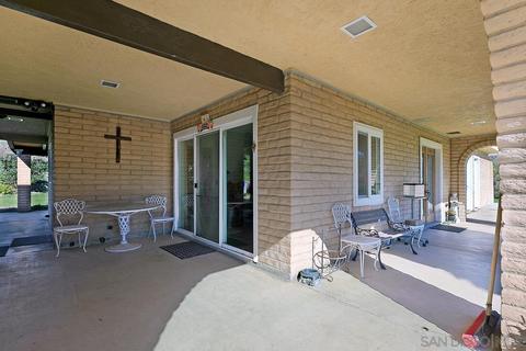 5952 Las Tunas Dr, Oceanside, CA 92057 photo 4