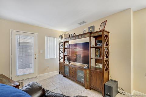 2279 Kings View Cir, Spring Valley, CA 91977 photo 4