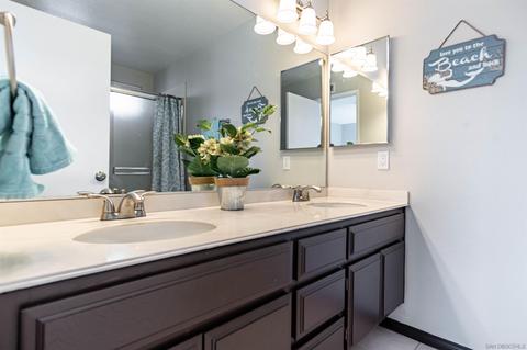 10321 Moorpark St, Spring Valley, CA 91978 photo 18