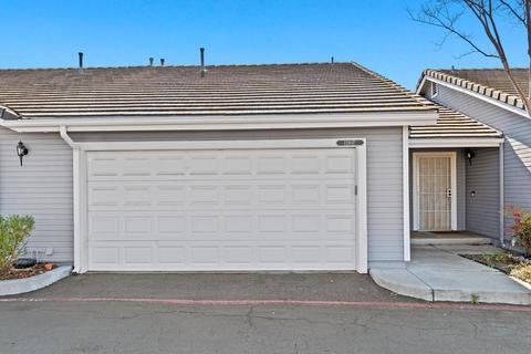 12807 Carriage Heights Way, Poway, CA 92064 photo 3