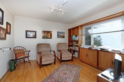 7441 Via Capri, La Jolla, CA 92037 photo 15