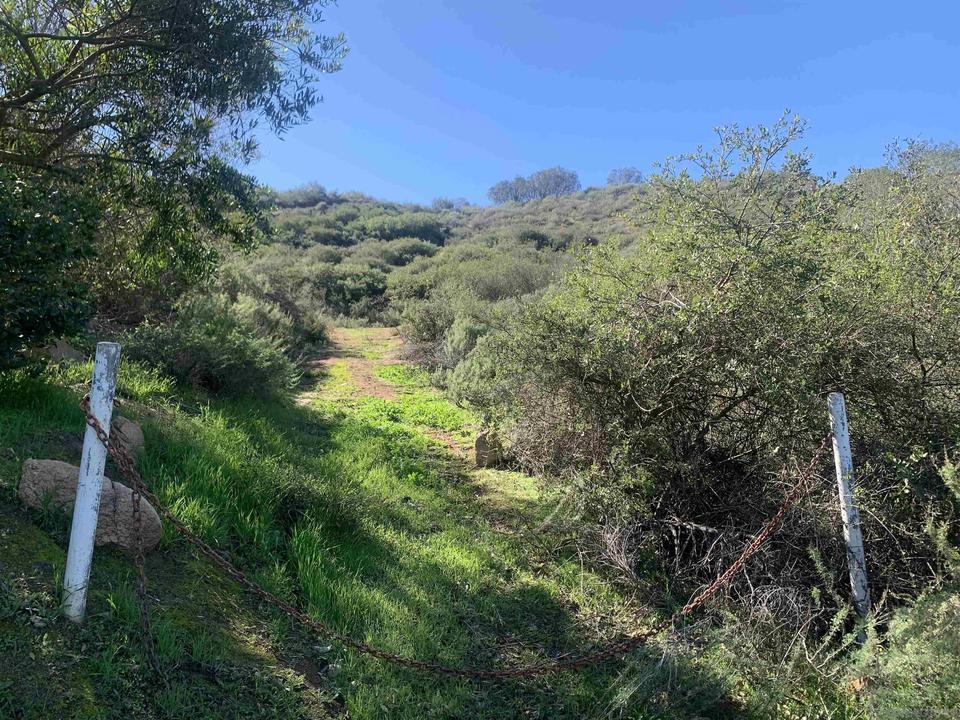 Old Coach Road 19, Poway, CA 92064 8 Photos MLS 220002749 Movoto