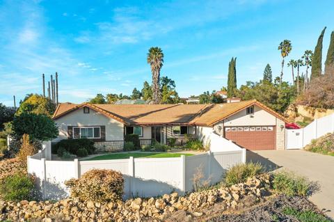 479 Merida Dr, Fallbrook, CA 92028 photo 3