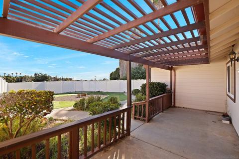 479 Merida Dr, Fallbrook, CA 92028 photo 5