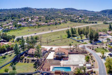 9070 Hunter Pass, Alpine, CA 91901 photo 1