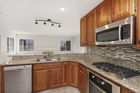 4883 Surrealist Ct, Oceanside, CA 92057 photo 14