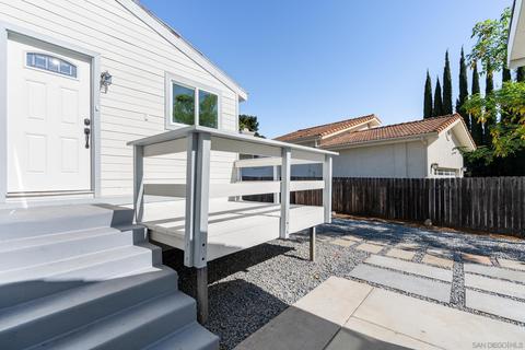 329 Beaumont Ct, Vista, CA 92084 photo 3