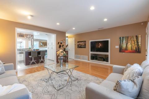 11209 Avenida Thomas, La Mesa, CA 91941 photo 3