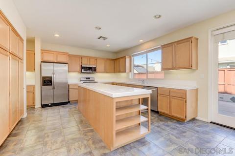 5196 Bluegrass Way, Oceanside, CA 92057 photo 8
