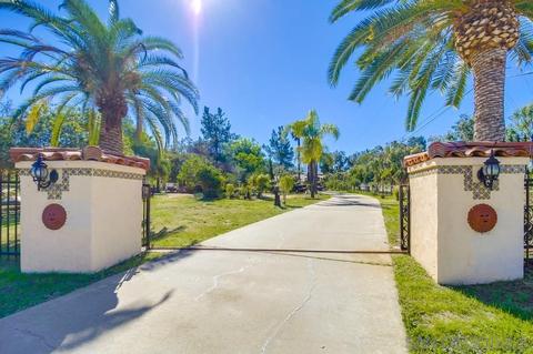 13807 Whispering Meadows Ln, Jamul, CA 91935 photo 3