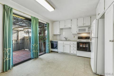 3256 Caminito Ameca, La Jolla, CA 92037 photo 11
