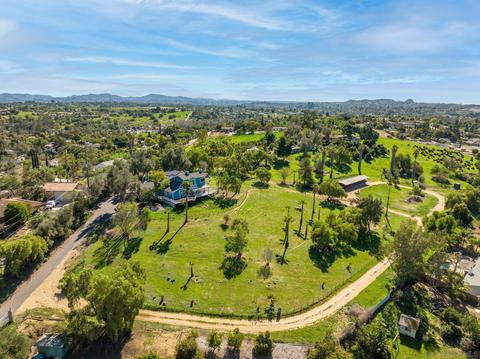 1267 Palomino Rd, Fallbrook, CA 92028 photo 1