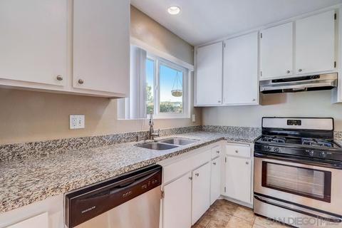 4717 Westridge Dr, Oceanside, CA 92056 photo 4