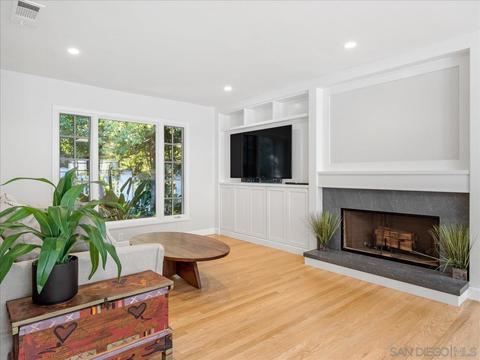 7788 Roseland Pl, San Diego, CA 92037 photo 5