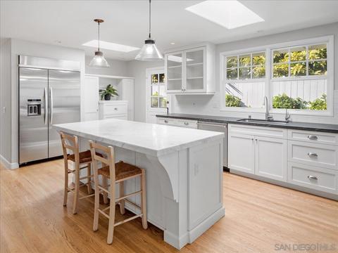 7788 Roseland Pl, San Diego, CA 92037 photo 3