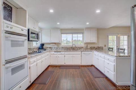 10480 Moon View Way, Escondido, CA 92026 photo 25