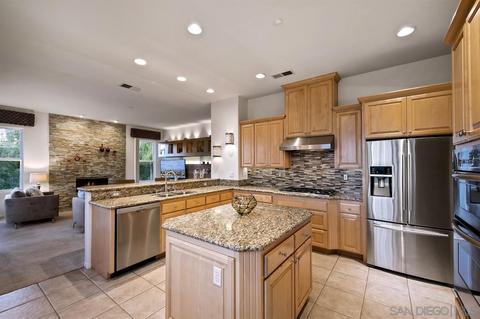 3427 Erik Rd, Escondido, CA 92025 photo 2