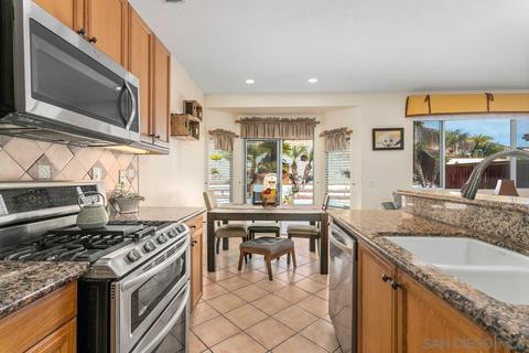 988 Glendora Dr, Oceanside, CA 92057 photo 8
