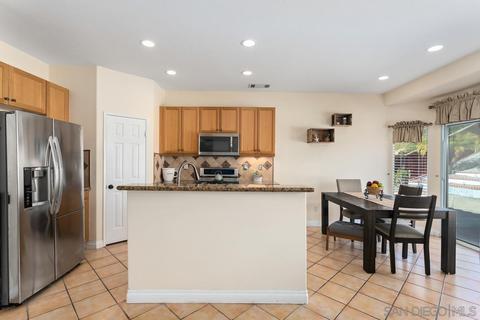 988 Glendora Dr, Oceanside, CA 92057 photo 5