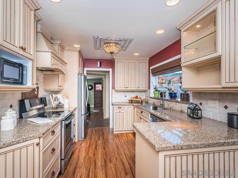 2502 Sarbonne, Oceanside, CA 92054 photo 8