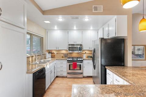 2054 Skyview Gln, Escondido, CA 92027 photo 4