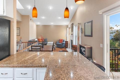 2054 Skyview Gln, Escondido, CA 92027 photo 5