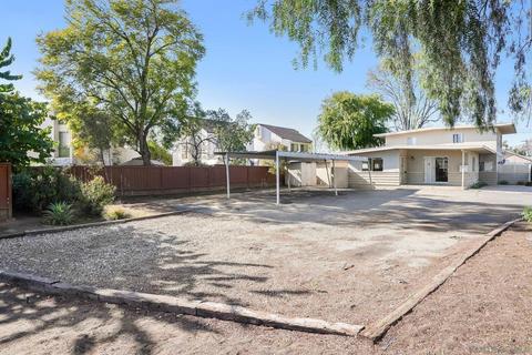 581 N Midway Dr, Escondido, CA 92027 photo 4