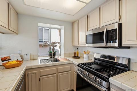 7446 Altiva Pl, Carlsbad, CA 92009 photo 13
