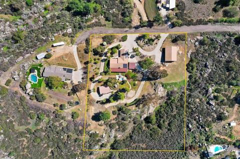 575 Philton Dr, Ramona, CA 92065 photo 4
