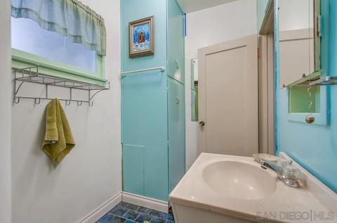 1426 Phillips, Vista, CA 92083 photo 5