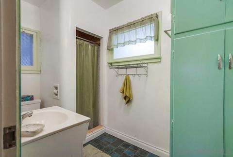 1426 Phillips, Vista, CA 92083 photo 3