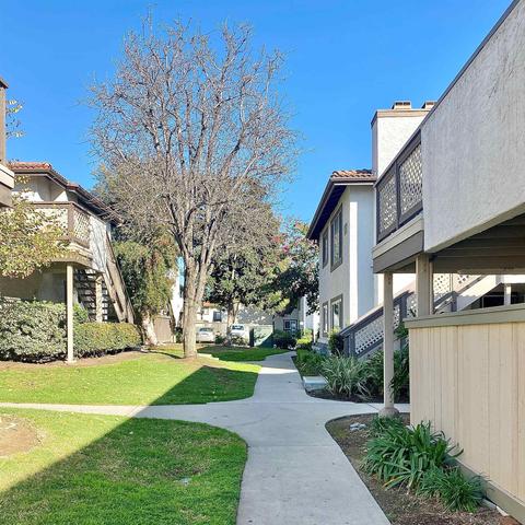 9805 Caspi Gardens Dr UNIT 8, Santee, CA 92071 photo 6