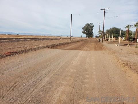 248 250 E Huston Rd, Imperial, CA 92251 photo 2