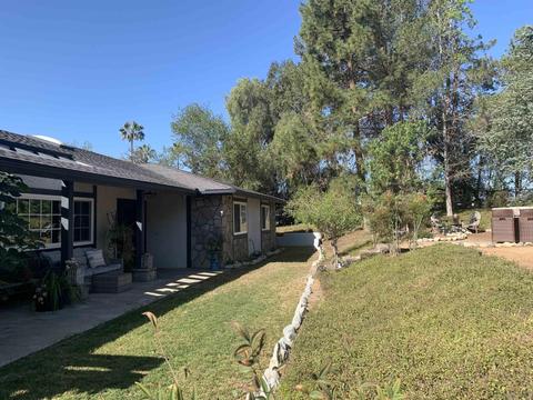 1817 Acacia Ln, Fallbrook, CA 92028 photo 3