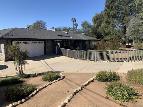 1817 Acacia Ln, Fallbrook, CA 92028 photo 2