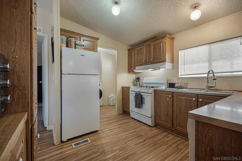 40050 Owl Valley Rd, Temecula, CA 92592 photo 12