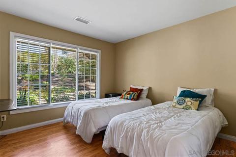 911 Oak Ln, Escondido, CA 92029 photo 14