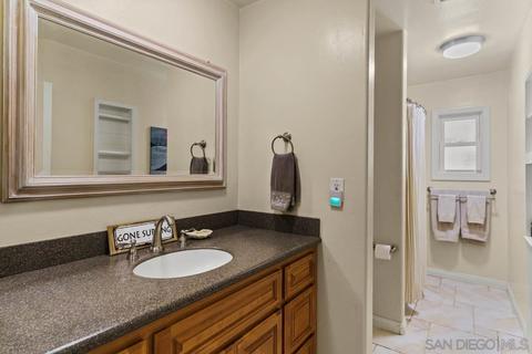 911 Oak Ln, Escondido, CA 92029 photo 16