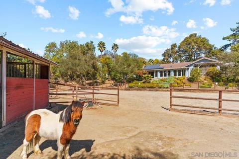 911 Oak Ln, Escondido, CA 92029 photo 5