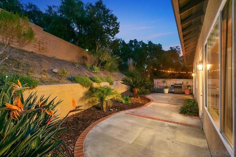6106 Paseo Tesoro, Carlsbad, CA 92009 photo 27