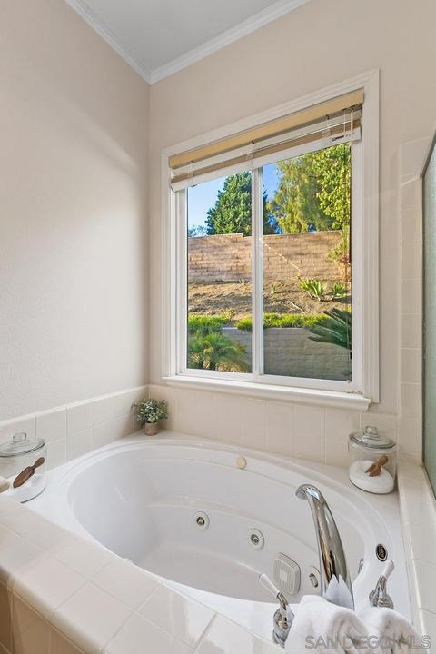 6106 Paseo Tesoro, Carlsbad, CA 92009 photo 22