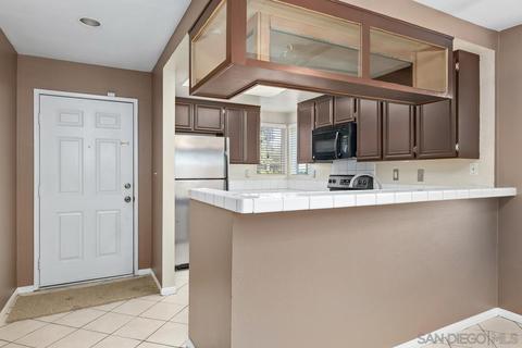 2545 Kings View Cir, Spring Valley, CA 91977 photo 4