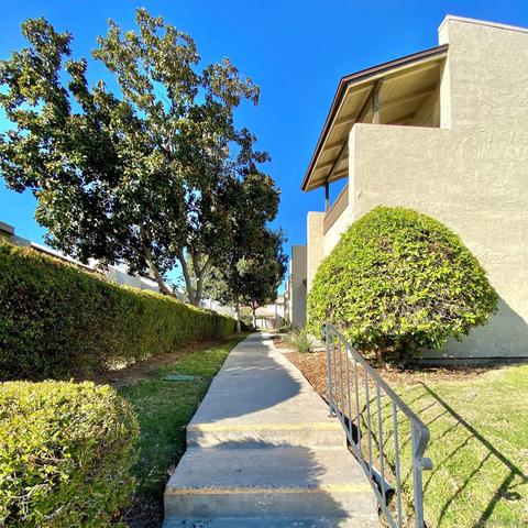 10582 Kerrigan Ct, Santee, CA 92071 photo 4