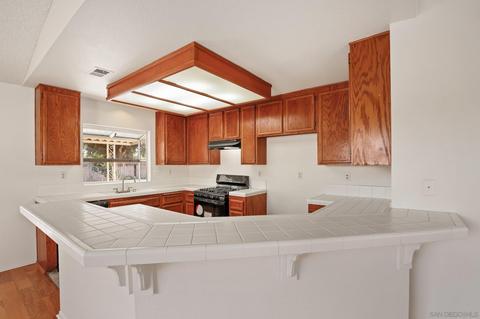 695 Dane Dr, San Marcos, CA 92069 photo 7