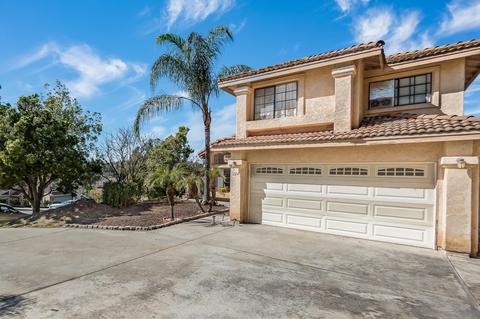 120 Neptune Pl, Escondido, CA 92026 photo 2