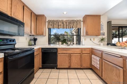 120 Neptune Pl, Escondido, CA 92026 photo 13