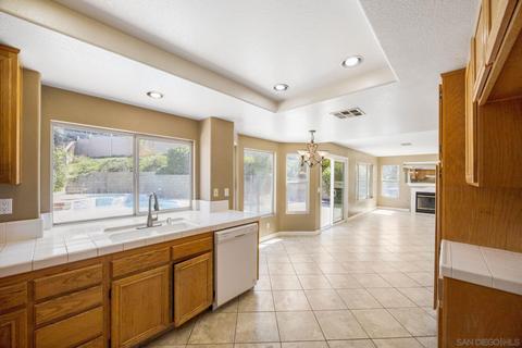1815 Centennial Way, Escondido, CA 92026 photo 21