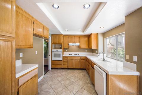 1815 Centennial Way, Escondido, CA 92026 photo 20