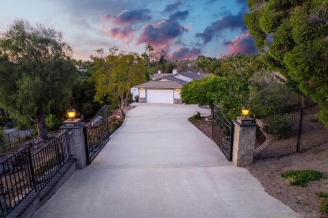 3909 Palomar Dr, Fallbrook, CA 92028 photo 2