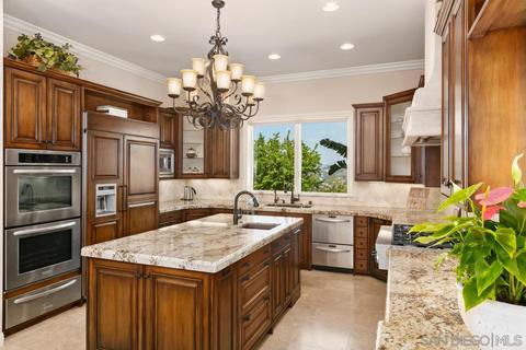 7640 Hillside Dr, La Jolla, CA 92037 photo 14